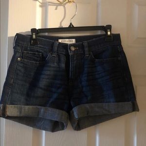 Size 25 women’s Banana Republic jean shorts
